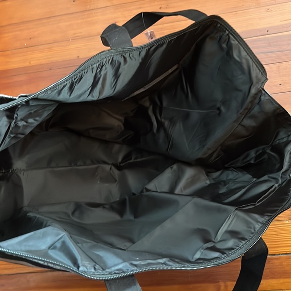 NWT • VICTORIA’S SECRET TOTE - Picture 4 of 10